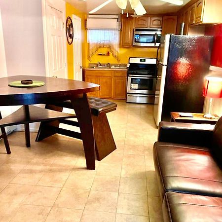 Large 3-Bedrooms/2-Bath Apt, One Block To Train نيو يورك المظهر الخارجي الصورة
